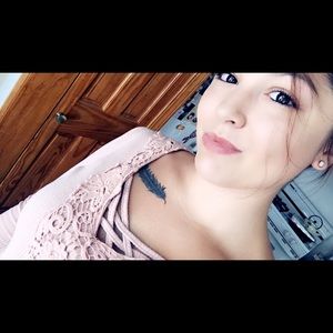 Meet your Posher, Danielle